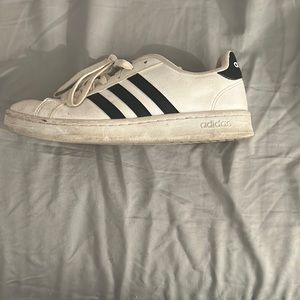 Adidas Shoes. Size: 8